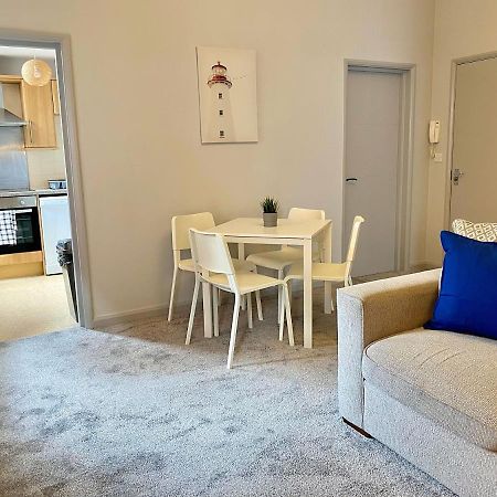 Beautiful Apartment - 5 Minute Walk To The Best Beach! - Great Location - Parking - Fast Wifi - Smart Tv - Newly Decorated - Sleeps Up To 4! Close To Bournemouth & Poole Town Centre Extérieur photo