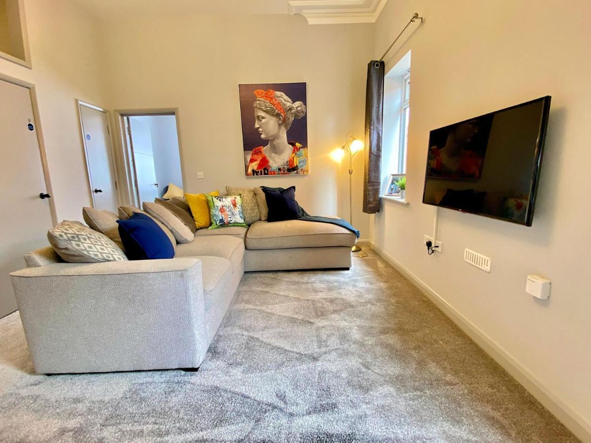 Beautiful Apartment - 5 Minute Walk To The Best Beach! - Great Location - Parking - Fast Wifi - Smart Tv - Newly Decorated - Sleeps Up To 4! Close To Bournemouth & Poole Town Centre Extérieur photo