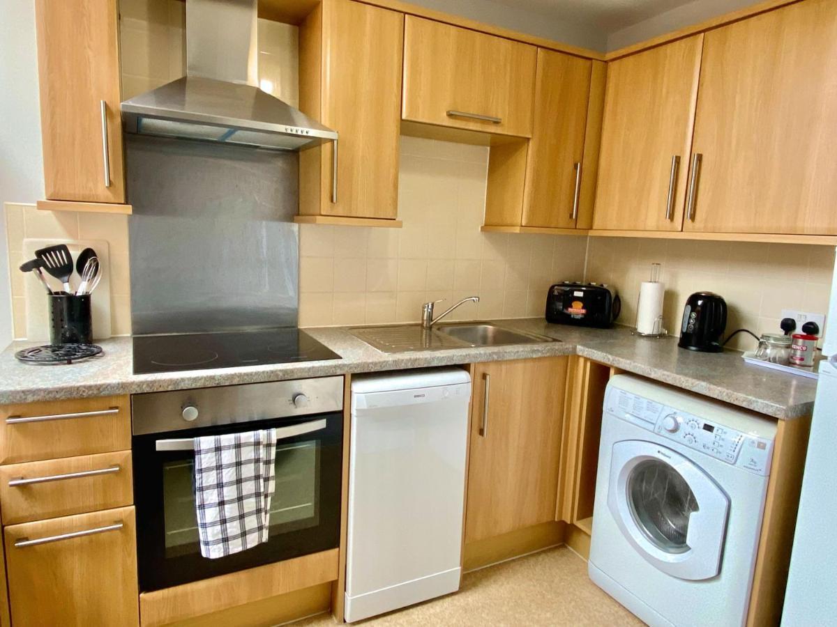 Beautiful Apartment - 5 Minute Walk To The Best Beach! - Great Location - Parking - Fast Wifi - Smart Tv - Newly Decorated - Sleeps Up To 4! Close To Bournemouth & Poole Town Centre Extérieur photo