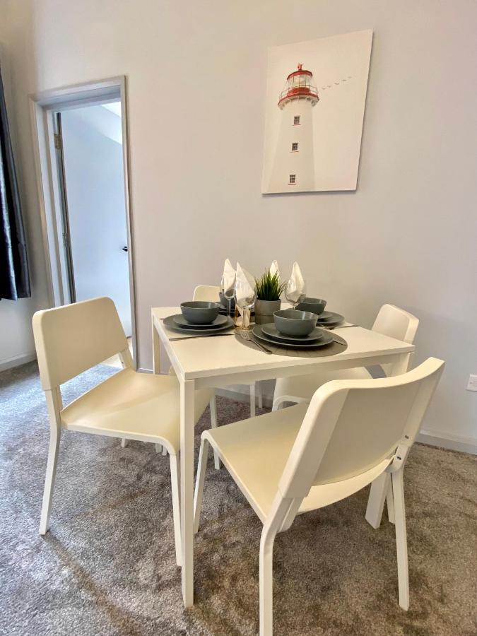 Beautiful Apartment - 5 Minute Walk To The Best Beach! - Great Location - Parking - Fast Wifi - Smart Tv - Newly Decorated - Sleeps Up To 4! Close To Bournemouth & Poole Town Centre Extérieur photo